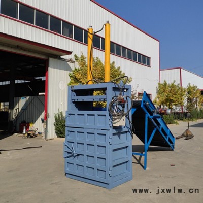 立式廢紙液壓打包機(jī)鐵銷壓縮機(jī)廠家