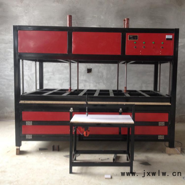 吸塑機(jī)價(jià)格亞克力吸塑機(jī) 廣告工藝品吸塑機(jī)  廣告燈箱吸塑機(jī)