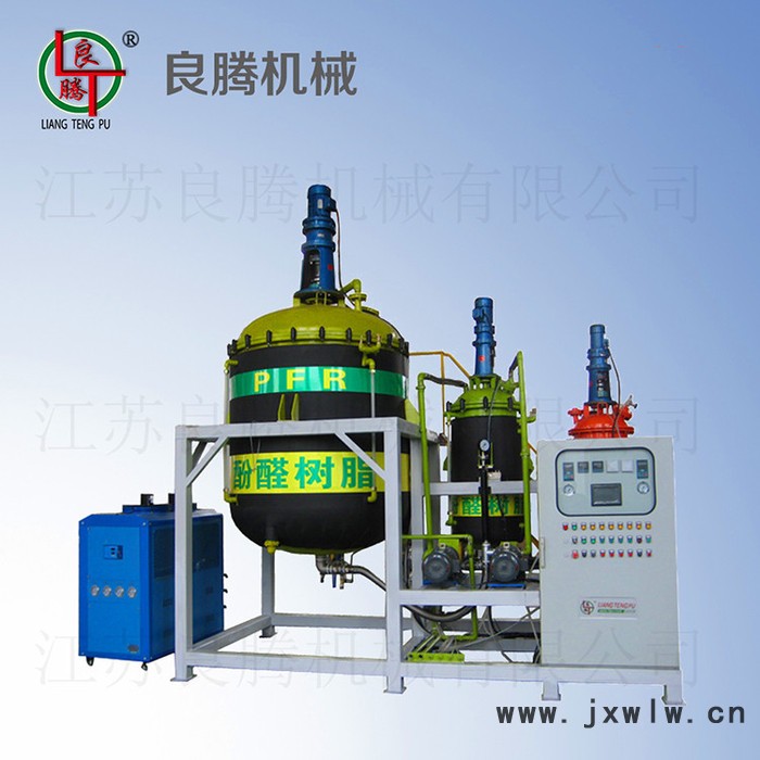 【良騰機(jī)械】 【廠家直銷】 【LPU-3FQ酚醛連續(xù)板材發(fā)泡機(jī)】