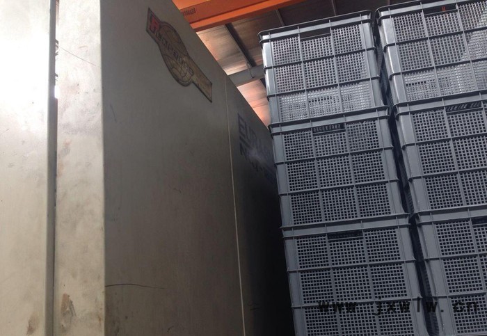 超低價出售注塑機(jī)  歐亞1250T -6300克  現(xiàn)仍在生