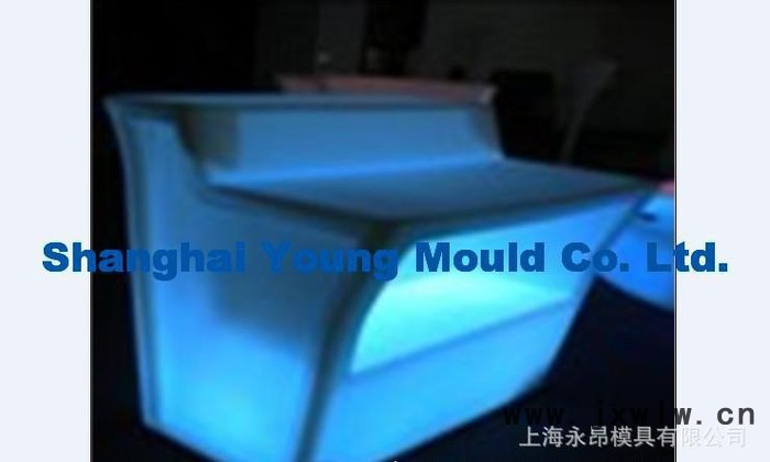 加工定制酒吧吧臺 LED發(fā)光家具 設計加工滾塑一體家具 滾塑