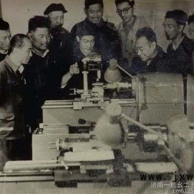濟(jì)南CM6125 高精密儀表車(chē)床 數(shù)控車(chē)床 生產(chǎn)出售濟(jì)南一機(jī)經(jīng)濟(jì)型數(shù)控機(jī)床