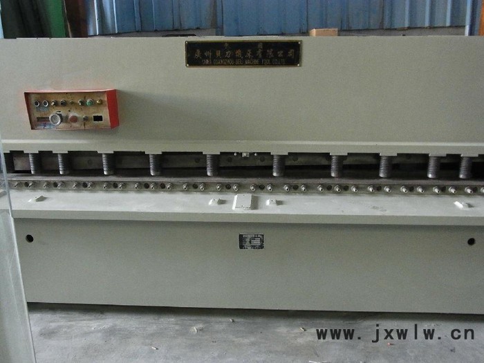 供應(yīng)二手上海新力125T/3200剪板機(jī)折彎機(jī)