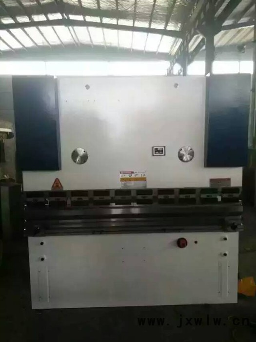 上海海沖數(shù)控機(jī)床有限公司W(wǎng)C67y數(shù)控機(jī)床