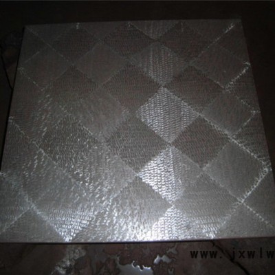 劃線(xiàn)平臺(tái)按用途分為以下幾類(lèi)：基準(zhǔn)工具，量具，直接繪劃工具，夾持工具等。