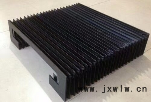 數(shù)控機(jī)床001 鋼板防護(hù)罩