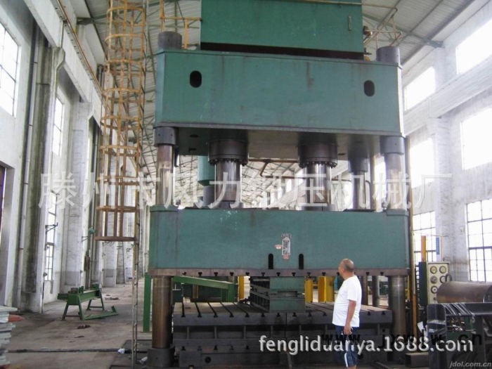 液壓機(jī)廠家直供，3500噸大型油壓機(jī)，按要求訂做，門面壓花機(jī)，防盜門機(jī)