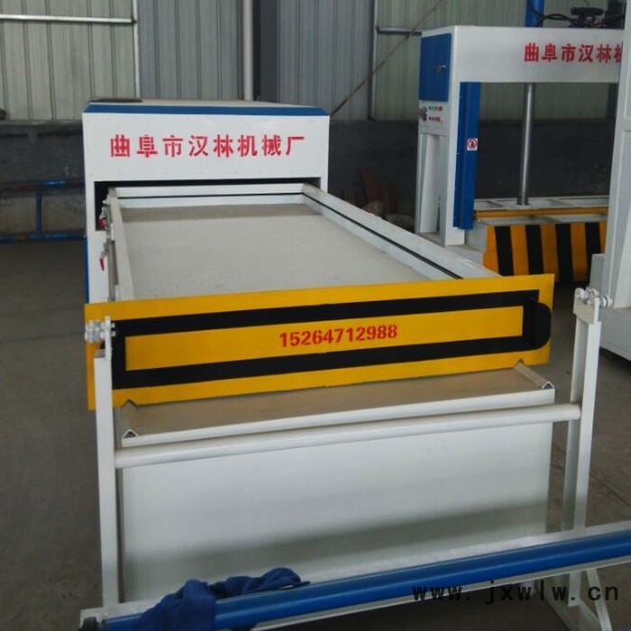 供應(yīng)新型單雙工位吸塑機(jī) 曲面覆膜機(jī)廠家 品**良 服務(wù)周到