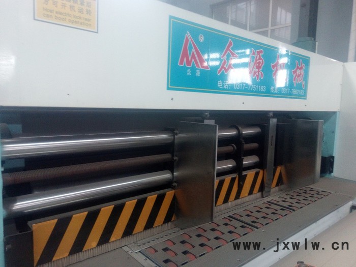 眾源 供應(yīng) 新款全自動(dòng)四色水墨印刷開槽機(jī)模切機(jī)紙箱設(shè)備