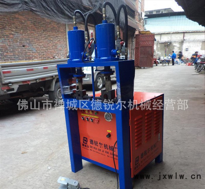管材高速液壓沖孔沖床自動(dòng)打孔機(jī)金屬成型設(shè)備兩位多功能打孔沖床