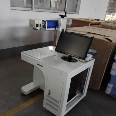 易雕數(shù)控(圖)_激光打標(biāo)機(jī)工廠_丹東激光打標(biāo)機(jī)