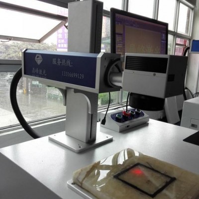深圳公明金屬五金模具生產(chǎn)日期雕刻激光雕刻機，光纖激光打標(biāo)機