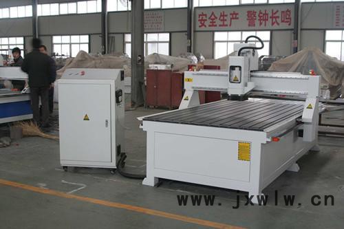 供應(yīng)銘雕1325型材木工雕刻機(jī) 3KW主軸家具雕刻機(jī) 板式家具雕刻機(jī)