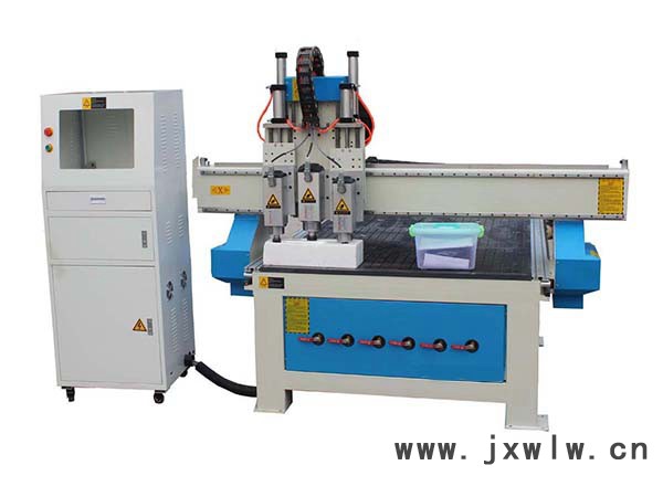 櫥柜衣柜多頭氣動自動換刀木工雕刻開料機(jī)氣動三頭開料機(jī)價格 三頭木工雕刻開料機(jī)