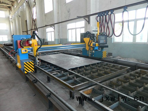 新型CNC數(shù)控等離子切割機 全自動數(shù)控開料機