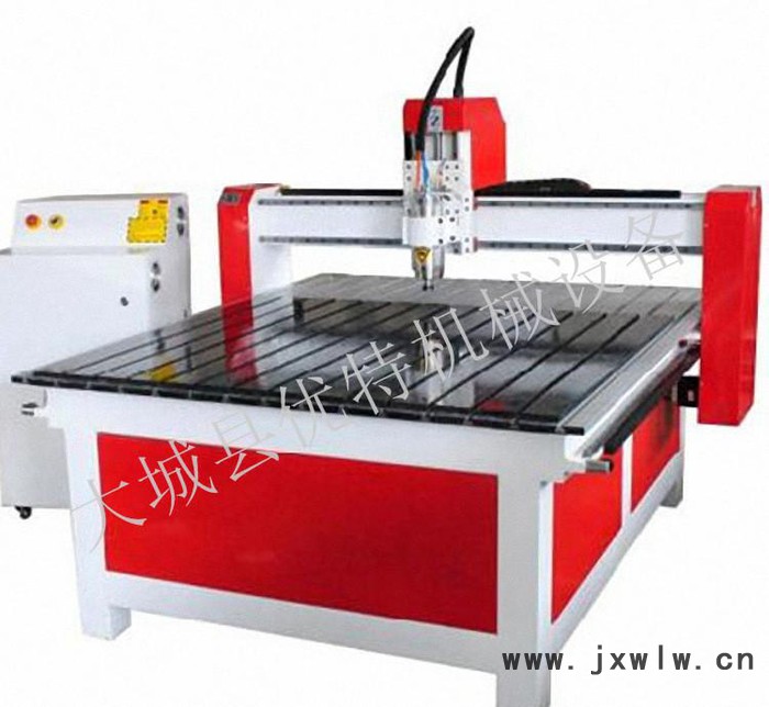 大型雕刻機(jī) 1325型雕刻機(jī) 廣告雕刻機(jī) 密度板雕刻機(jī)