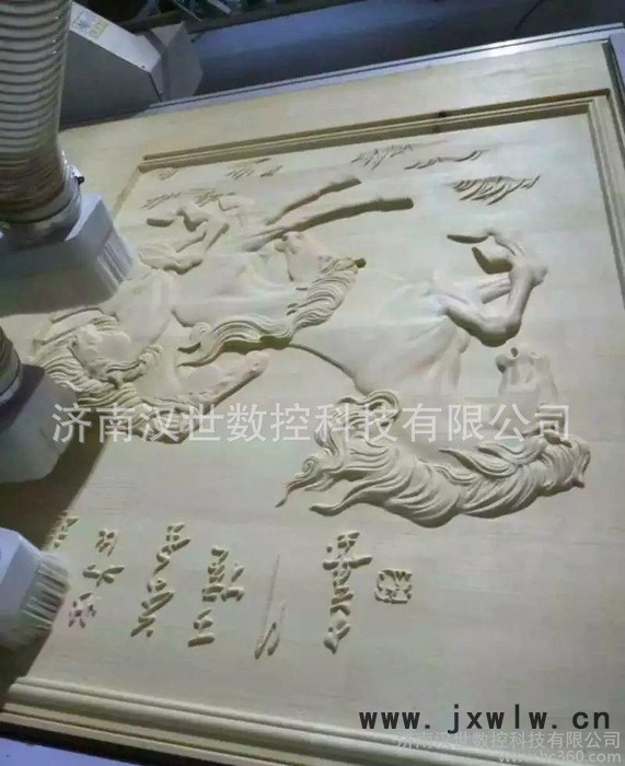 家具制作機(jī)1325方軌齒條廣告木工雕刻機(jī)真空吸附臺面立體雕刻機(jī)