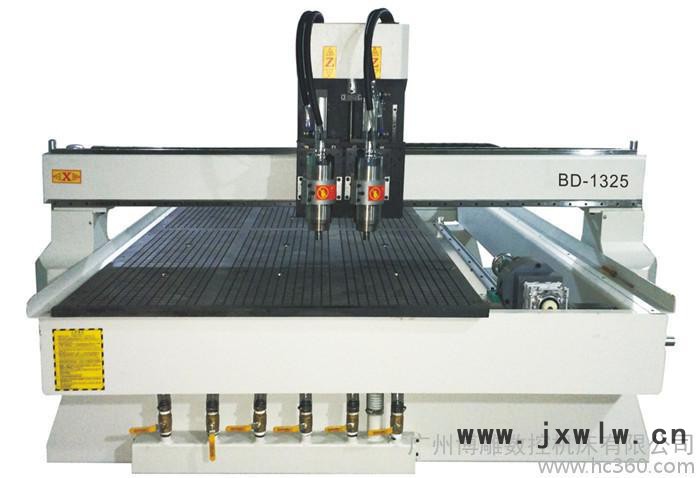 供應廣州博雕廠家供應博雕BD-1325數(shù)控雕刻機 廣告木工雕刻機