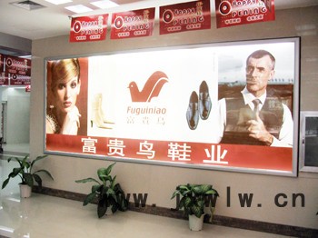 供甘肅張掖手板打孔雕刻和武威雕刻廣告燈箱報(bào)價(jià)