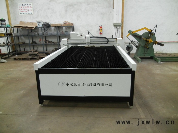 廣東臺式數(shù)控等離子切割機，廣州數(shù)控切割機