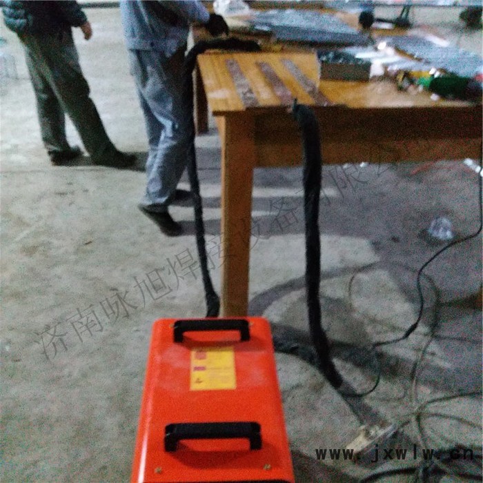 DN3系列手持式點(diǎn)焊機(jī)，點(diǎn)焊機(jī)，腳踏式點(diǎn)焊機(jī)，點(diǎn)凸焊機(jī)，供應(yīng)詠旭焊接設(shè)備