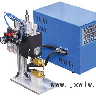 DPM-10K直流逆變電池點(diǎn)焊機(jī)，點(diǎn)焊機(jī)、手持點(diǎn)焊機(jī)，螺母點(diǎn)焊機(jī)，供應(yīng)詠旭焊接設(shè)備
