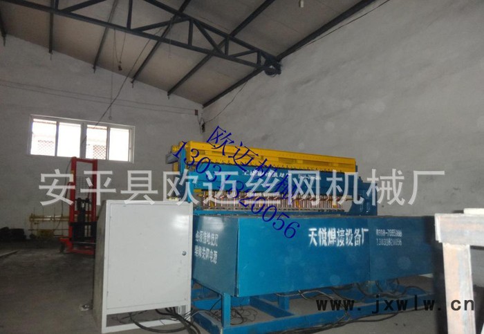 銷售新型鋼筋網(wǎng)焊接設備建筑用鋼笆網(wǎng)焊機龍門焊網(wǎng)機