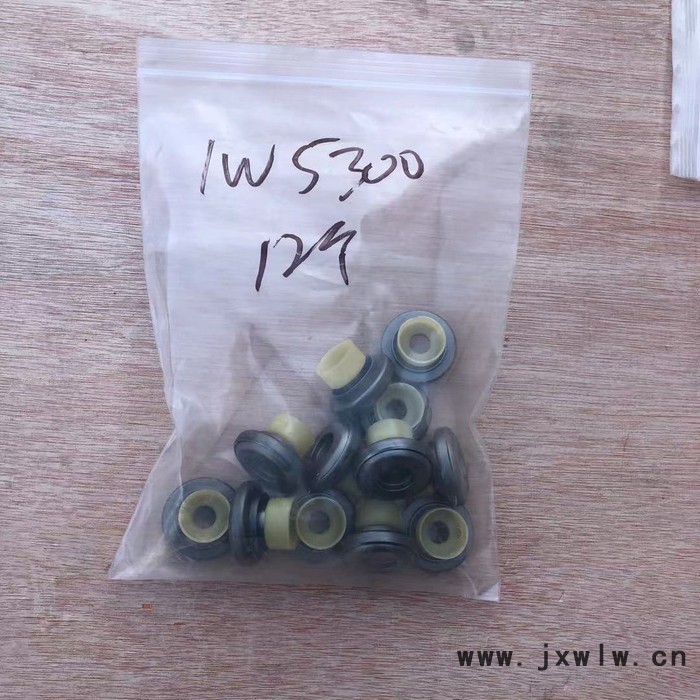 1W5300氣門油封 上柴發(fā)動(dòng)機(jī)SC11CB220-G2B1