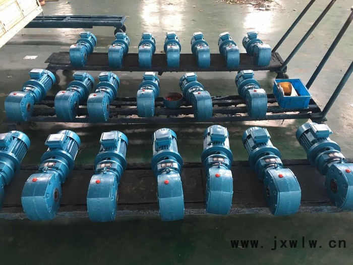 冼星SBD50減速機(jī)SBD50申克稱專用減速機(jī)生產(chǎn)廠家價(jià)格優(yōu)惠現(xiàn)貨供應(yīng)