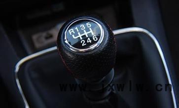上海汽車配件變速器軸激光打標(biāo)機(jī)/南京半導(dǎo)體激光器廠家專業(yè)更換