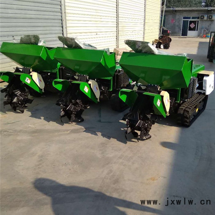菜地松土機開溝機 186型柴油發(fā)動機 深翻土機價格 履帶式施肥機價格