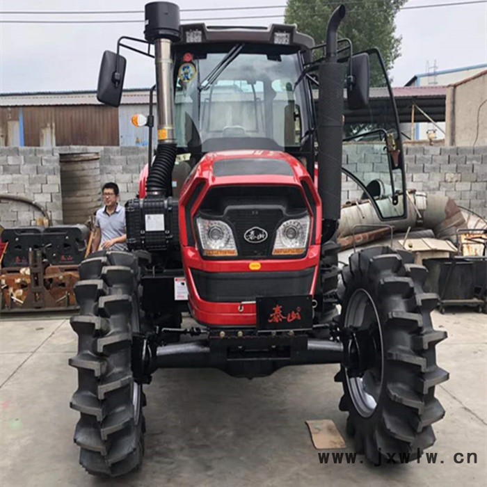 濰柴發(fā)動機(jī) 100馬力中型多缸四驅(qū)1004拖拉機(jī) 省時(shí)高效率農(nóng)用田園管理機(jī)農(nóng)用四驅(qū)多缸拖拉機(jī)