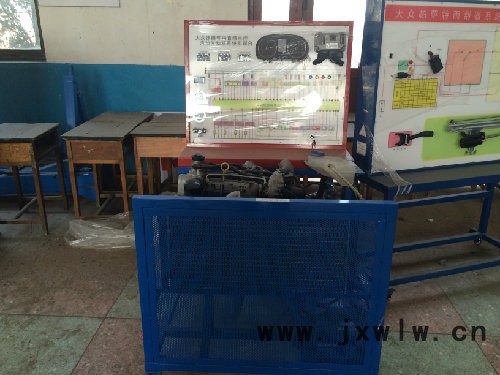 大眾速騰缸內(nèi)直噴汽油發(fā)動機實訓(xùn)臺  汽車教學(xué)設(shè)備，新能源汽車實訓(xùn)設(shè)備，汽車理實一體化實訓(xùn)設(shè)備，汽車教學(xué)實訓(xùn)軟件