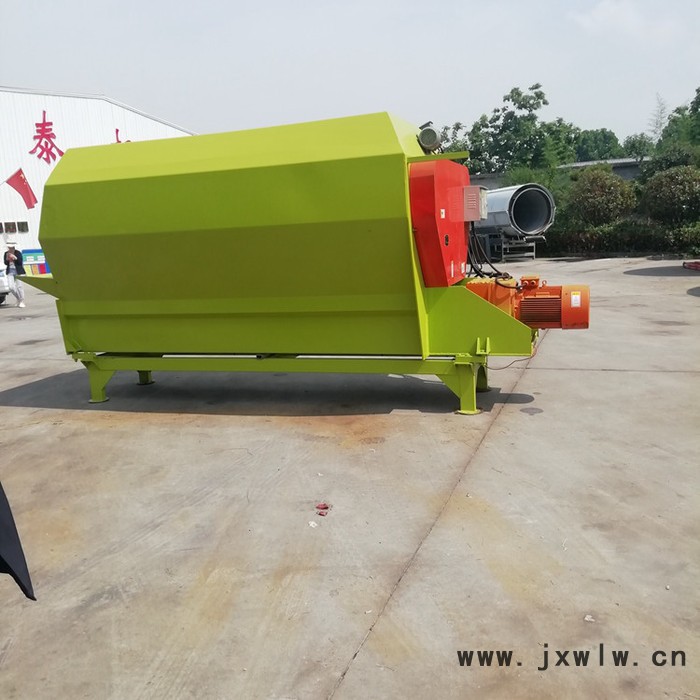 牛羊養(yǎng)殖飼料攪拌機(jī) TMR飼草粉碎攪拌機(jī) 全日糧飼料混合設(shè)備廠家 飼料攪拌機(jī)價(jià)格