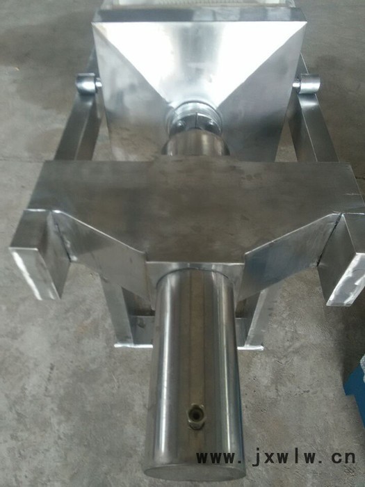 專(zhuān)業(yè)**壓濾機(jī) 630板框式液壓壓濾機(jī) 環(huán)保機(jī)械過(guò)濾設(shè)備