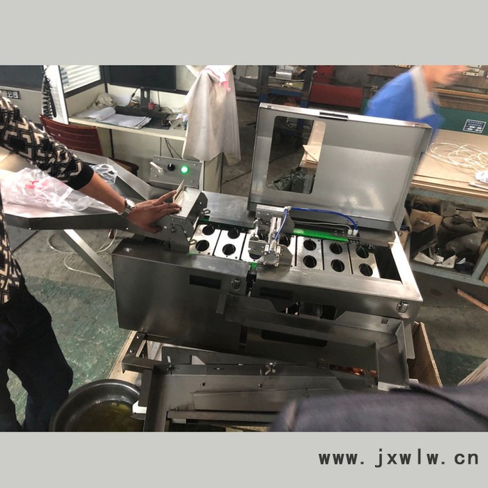 KRT-500 打蛋機(jī) 小型蛋清蛋黃分離設(shè)備 離心打蛋機(jī) 。