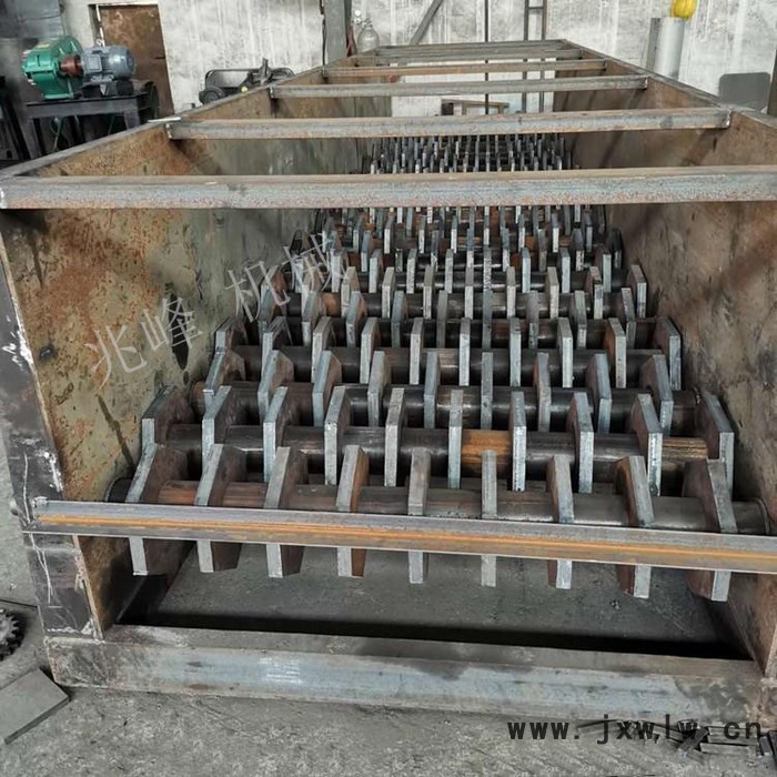 兆峰泥石分離機 泥石分離設(shè)備 泥巴石頭分離機 土石篩分設(shè)備 多級聯(lián)動滾軸篩 滾軸篩廠家供應(yīng)