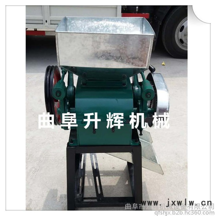酒廠釀酒設(shè)備 玉米高粱粉碎機(jī) 糧食粉碎設(shè)備 小型電動(dòng)高粱破碎機(jī)價(jià)格