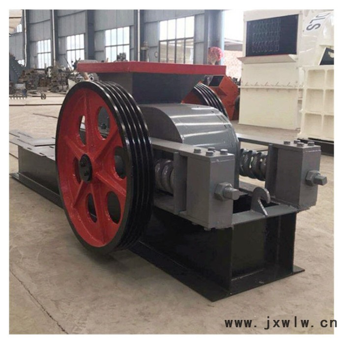 雙輥式碎石機(jī) 廠家低價(jià)銷(xiāo)售石灰石粉碎設(shè)備 中小型 對(duì)輥式破碎機(jī)
