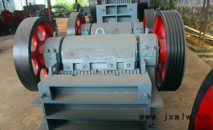 PEX細(xì)碎顎式破碎機(jī) 顎破中碎機(jī) 歡迎來電詳詢礦山粉碎設(shè)備