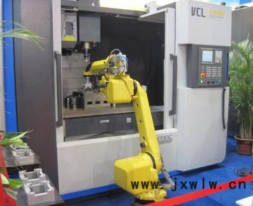 天津愛碼信提供FANUCM-2000iA工業(yè)機(jī)器人自動(dòng)化機(jī)床上下料機(jī)器人系統(tǒng)集成