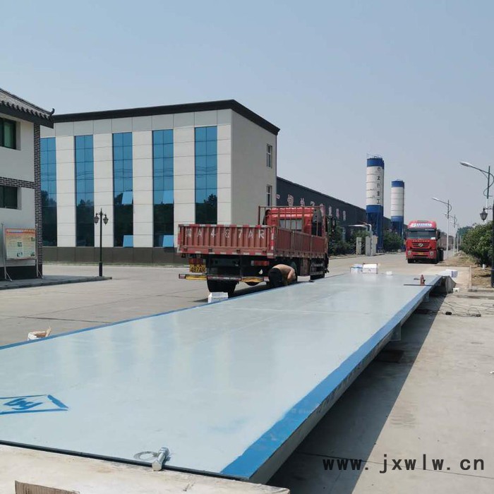 地磅廠家批發(fā)60噸地磅，博云衡器供應(yīng)60噸地磅秤，60噸地磅價格優(yōu)惠中 60噸地磅