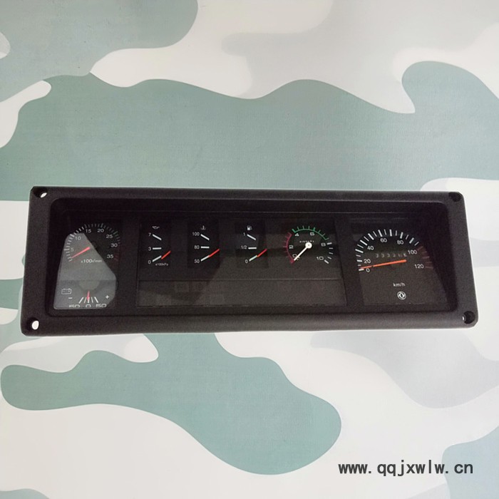 東風(fēng)240 EQ2082E6D軍車越野車炮車儀表盤儀表板總成3801E04-010-B