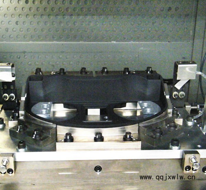 儀表盤焊接機_汽車儀表盤焊接機_汽車尾燈焊接機_大慶門板焊接