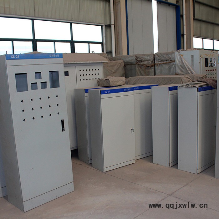 邦隆變頻控制柜配電柜動力柜變頻控制柜低壓配電柜工業(yè)生產(chǎn)系統(tǒng)集中變頻控制開關(guān)柜