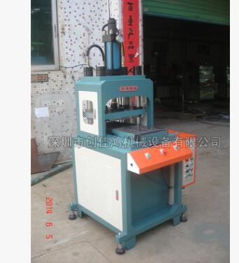 深圳液壓沖床 自動(dòng)送料液壓機(jī) 四柱精密型液壓沖床 滑臺(tái)液壓沖床