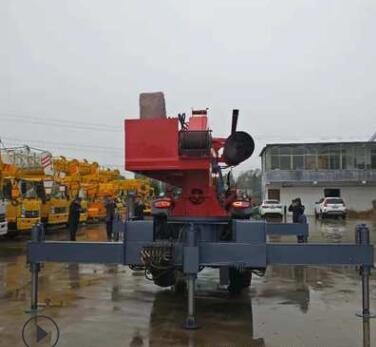 多功能拖拉機(jī)旋挖機(jī) 廠家定制拖拉機(jī)吊樹挖坑打樁旋挖機(jī)