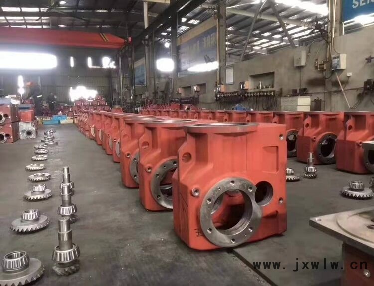 邁傳減速機(jī) RSKF齒輪減速機(jī) 硬齒面減速機(jī) 斜齒輪減速機(jī) 廠家直供 邁傳減速機(jī) RSKF齒輪減速機(jī) 硬齒面減速機(jī) 斜齒輪減速機(jī) 廠家直供