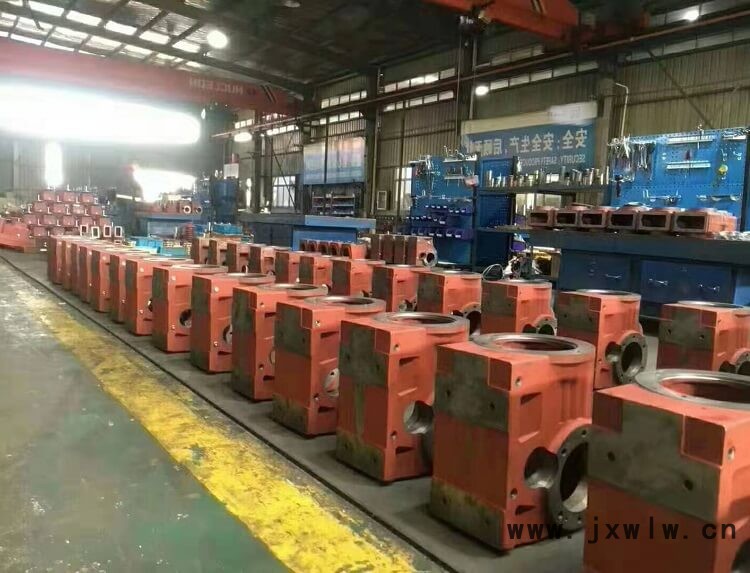邁傳減速機(jī) RSKF齒輪減速機(jī) 硬齒面減速機(jī) 斜齒輪減速機(jī) 廠家直供 邁傳減速機(jī) RSKF齒輪減速機(jī) 硬齒面減速機(jī) 斜齒輪減速機(jī) 廠家直供