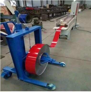 扣扳機(jī)用小型送料機(jī) 可移動(dòng)小車(chē)立式放料架 液壓升降移動(dòng)式上料架